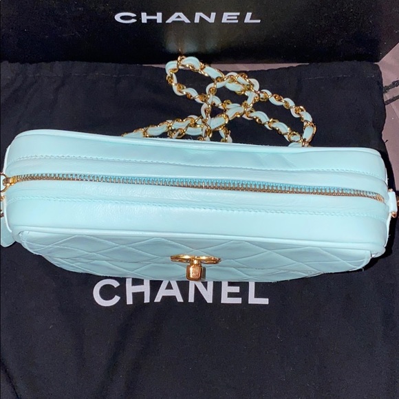 CHANEL 24k Lambskin ClassicFlap CameraBag - Picture 7 of 16